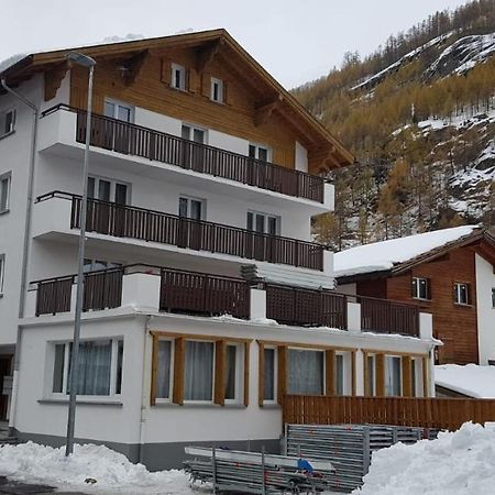 Apartament Haus Astoria Saas-Grund Zewnętrze zdjęcie